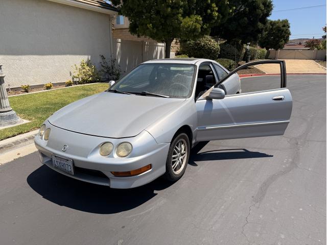 Photo of 2001 Silver Acura Integra