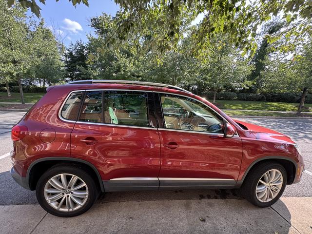 Photo of 2016 Red Volkswagen Tiguan