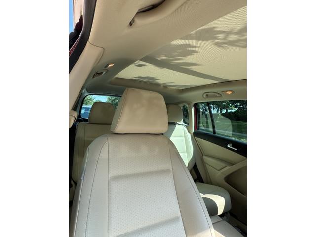 Photo of 2016 Red Volkswagen Tiguan