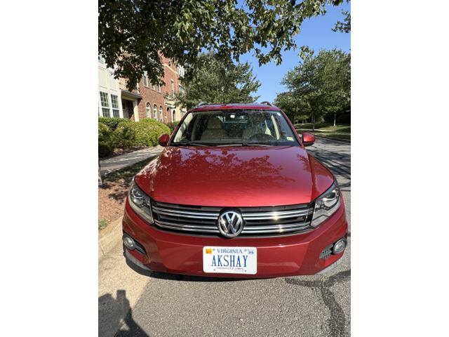 Photo of 2016 Red Volkswagen Tiguan
