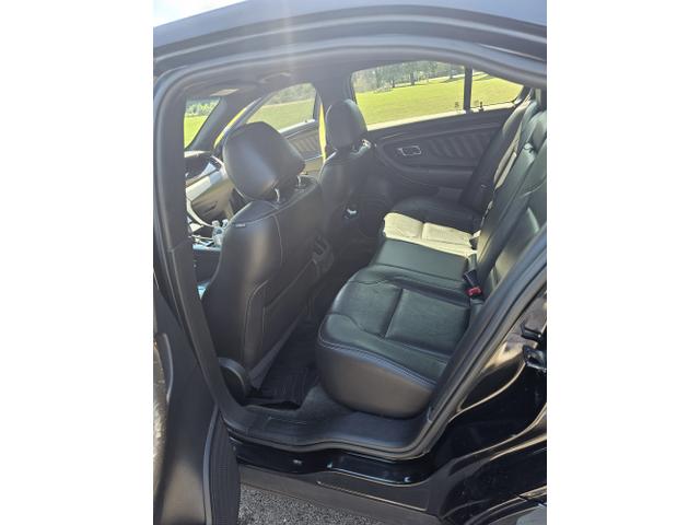 Photo of 2013 Black Ford Taurus