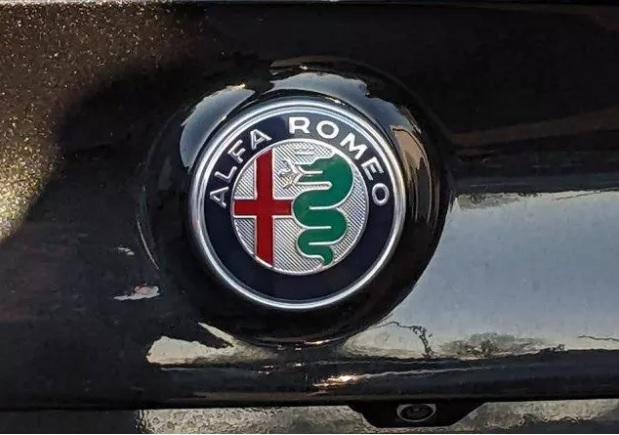 Photo of 2019 Black Alfa Romeo Giulia