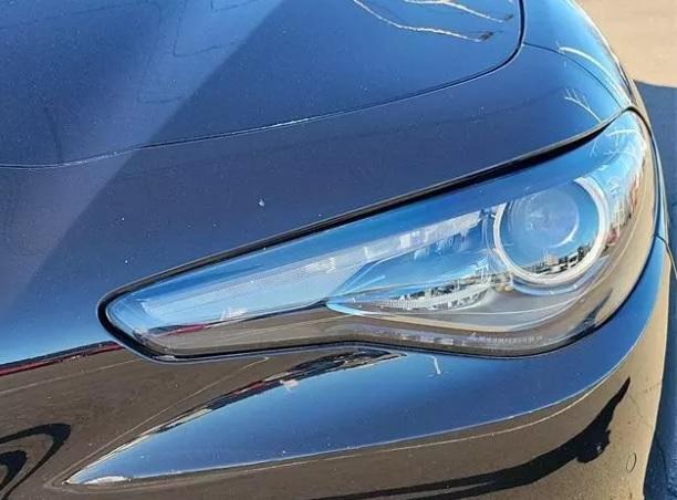 Photo of 2019 Black Alfa Romeo Giulia
