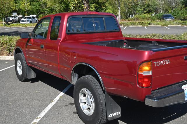 Photo of 1998 Red Toyota Tacoma