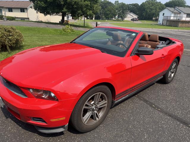 Photo of 2011 Red Ford Mustang