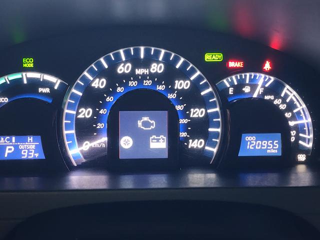 Photo of 2012 Gray Toyota Camry Hybrid