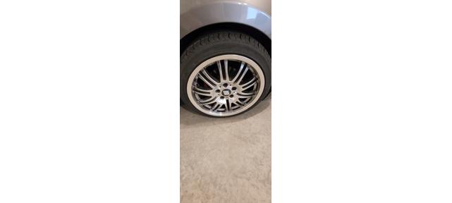 Photo of 2004 Gray BMW Z4