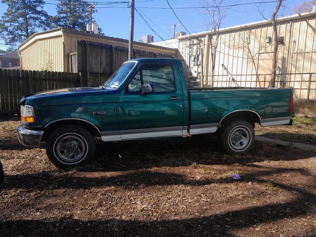 Photo of 1996 Green Ford F-150