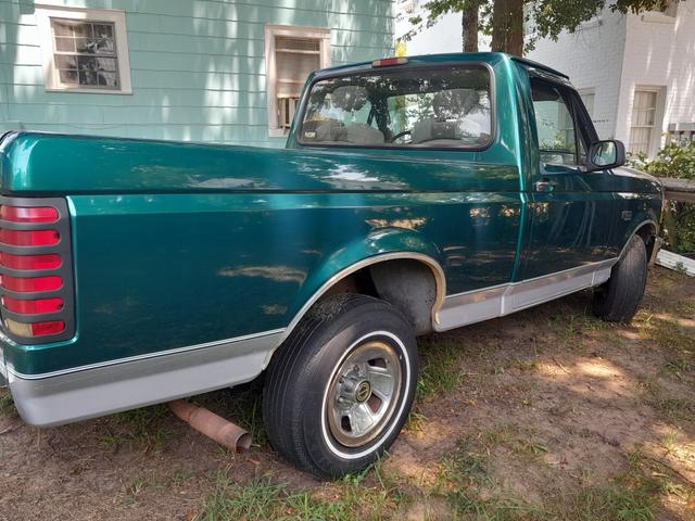 Photo of 1996 Green Ford F-150