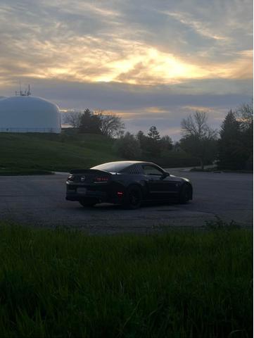 Photo of 2010 Black Ford Mustang