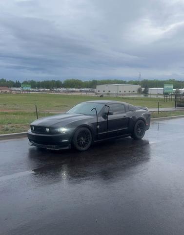 Photo of 2010 Black Ford Mustang