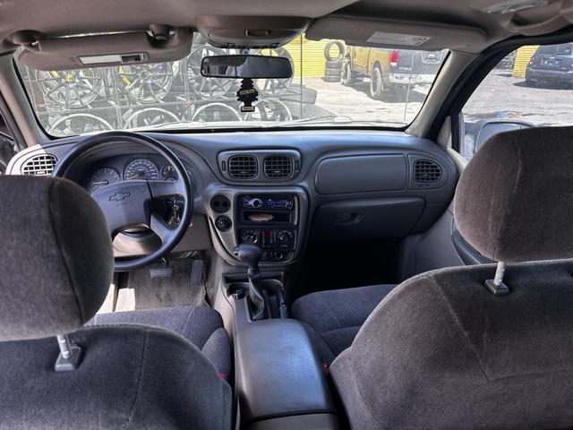 Photo of 2004 Black Chevrolet TrailBlazer EXT