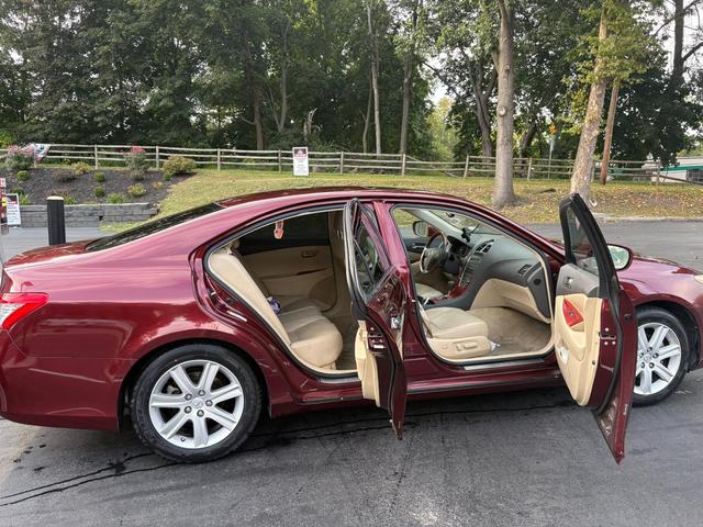 Photo of 2007 Red Lexus ES 350