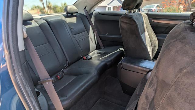 Photo of 2005 Blue Honda Accord