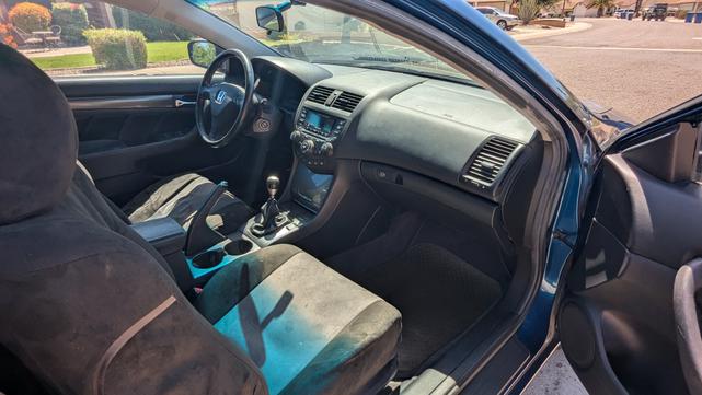 Photo of 2005 Blue Honda Accord