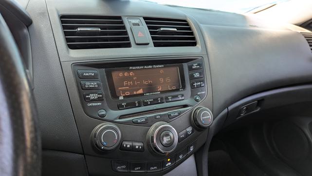 Photo of 2005 Blue Honda Accord