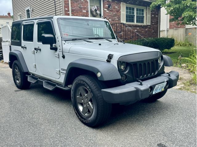 Photo of 2018 White Jeep Wrangler JK Unlimited