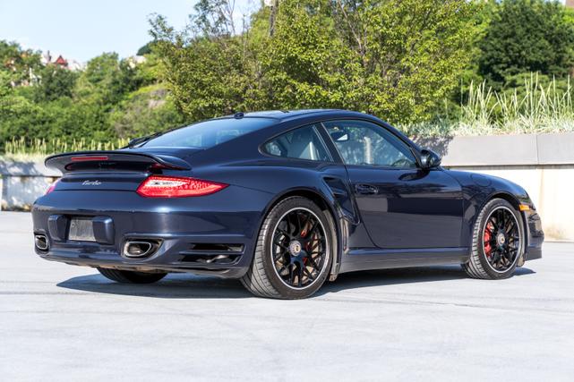 Photo of 2011 Blue Porsche 911
