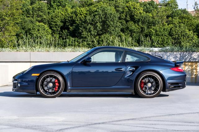 Photo of 2011 Blue Porsche 911