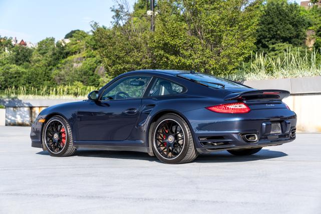 Photo of 2011 Blue Porsche 911