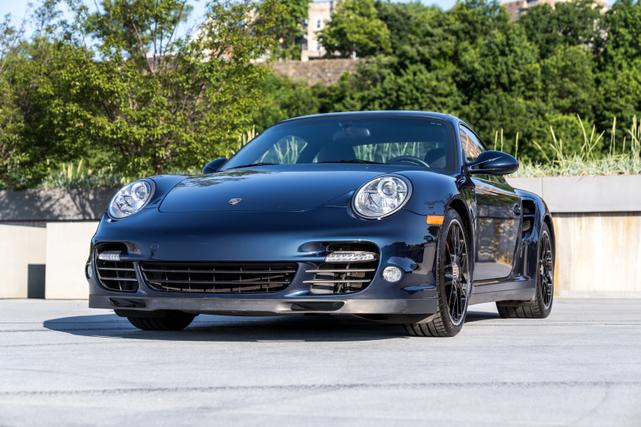 Photo of 2011 Blue Porsche 911