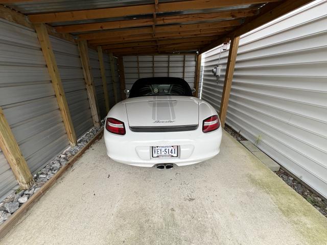 Photo of 2007 White Porsche Boxster