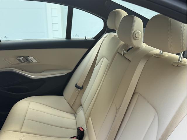 Photo of 2020 Blue BMW 330