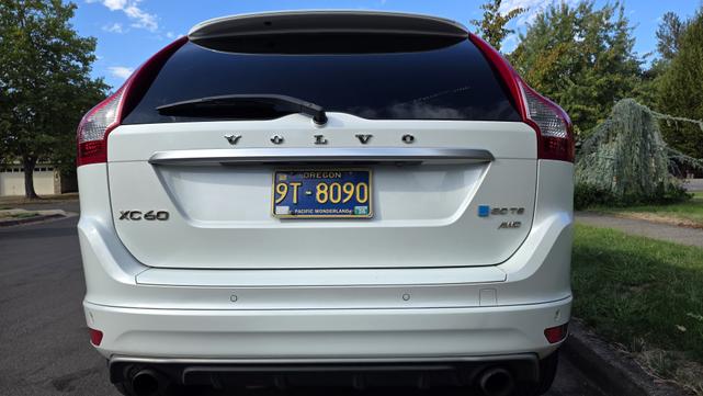 Photo of 2016 White Volvo XC60
