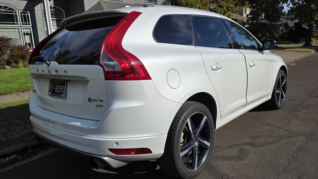 Photo of 2016 White Volvo XC60