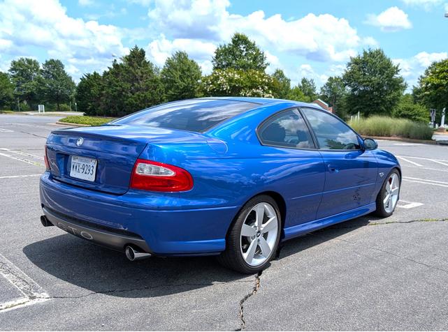 Photo of 2006 Blue Pontiac GTO