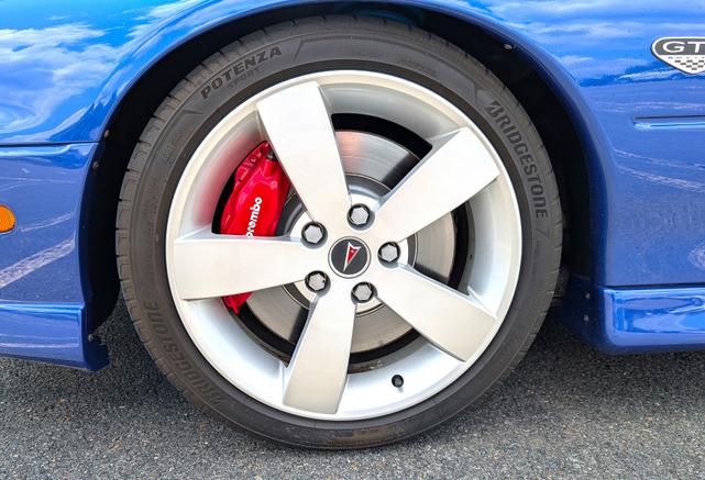 Photo of 2006 Blue Pontiac GTO