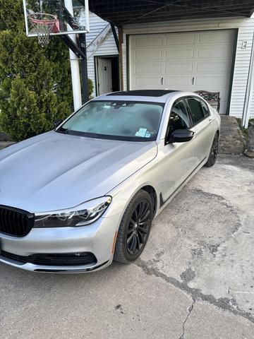Photo of 2018 Silver BMW 740