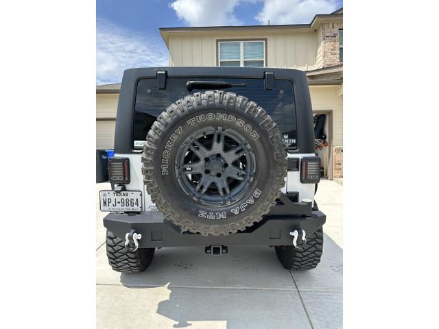 Photo of 2012 White Jeep Wrangler Unlimited