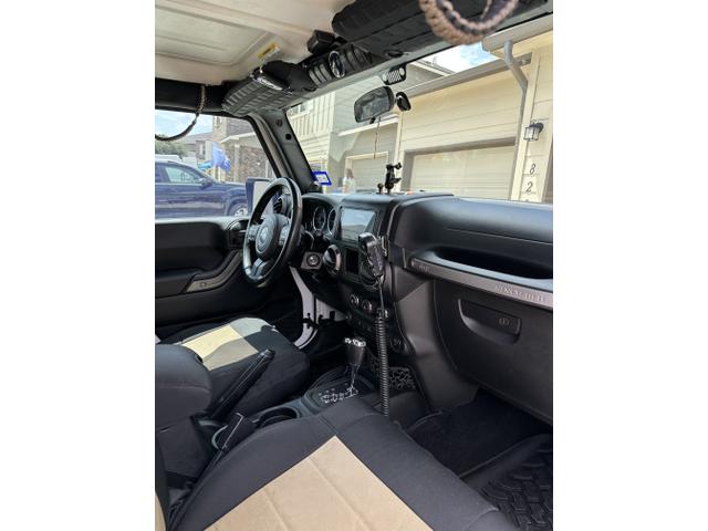 Photo of 2012 White Jeep Wrangler Unlimited