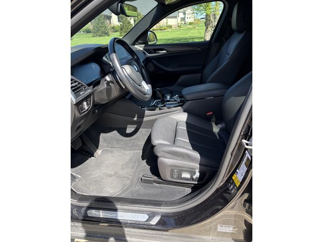 Photo of 2021 Black BMW X4