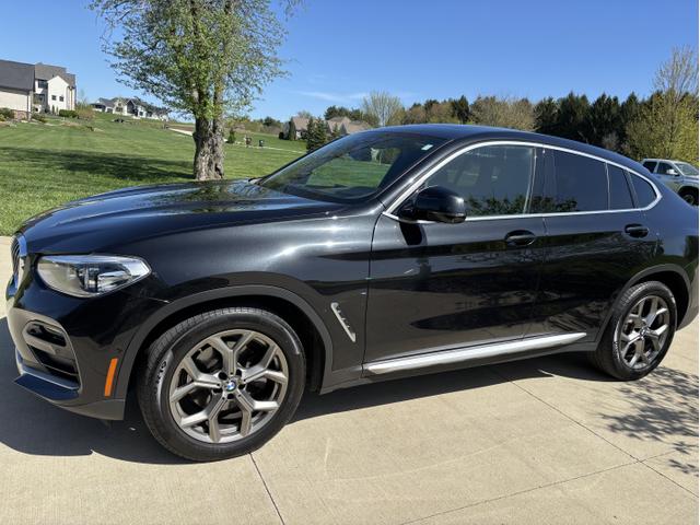 Photo of 2021 Black BMW X4
