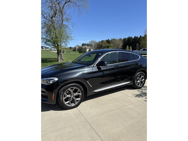 Photo of 2021 Black BMW X4