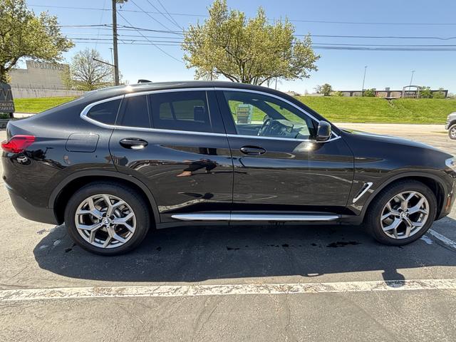 Photo of 2021 Black BMW X4