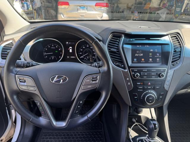 Photo of 2017 White Hyundai Santa Fe Sport
