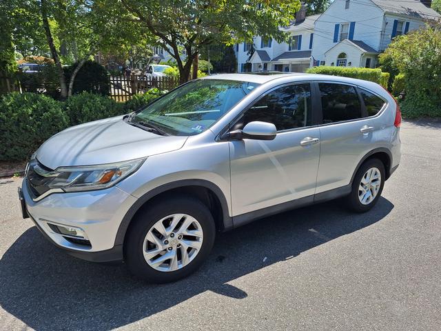 Photo of 2015 Silver Honda CR-V