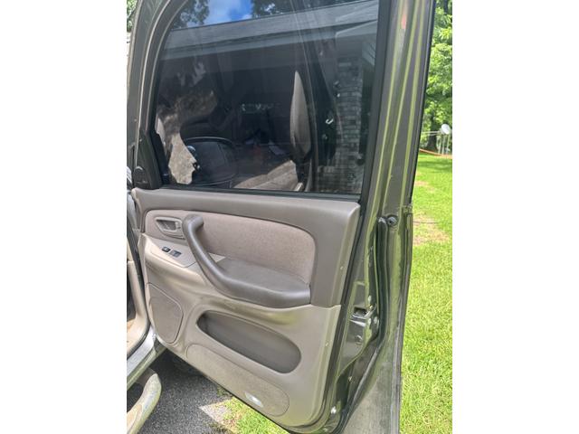 Photo of 2005 Gray Toyota Tundra