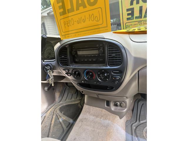 Photo of 2005 Gray Toyota Tundra