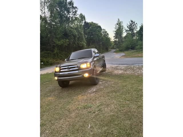 Photo of 2005 Gray Toyota Tundra