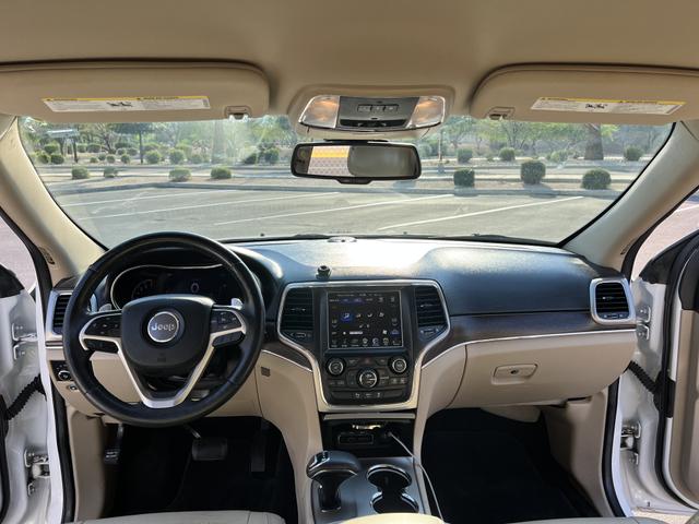 Photo of 2014 White Jeep Grand Cherokee