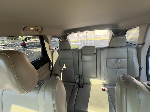 Photo of 2014 White Jeep Grand Cherokee