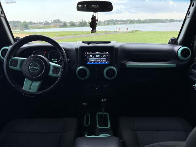 Photo of 2011 Black Jeep Wrangler Unlimited