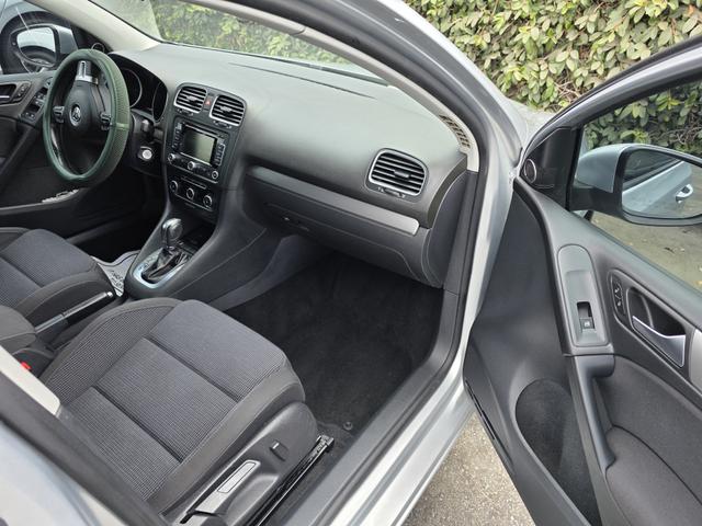 Photo of 2013 Silver Volkswagen Golf