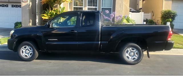 Photo of 2006 Black Toyota Tacoma