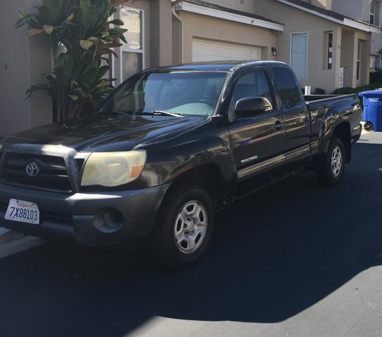 Photo of 2006 Black Toyota Tacoma