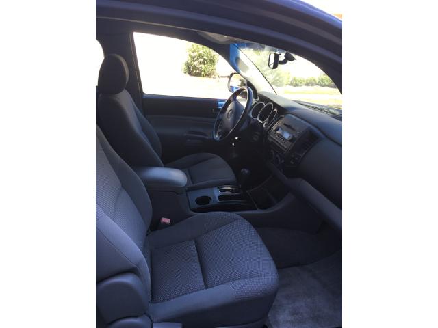 Photo of 2006 Black Toyota Tacoma
